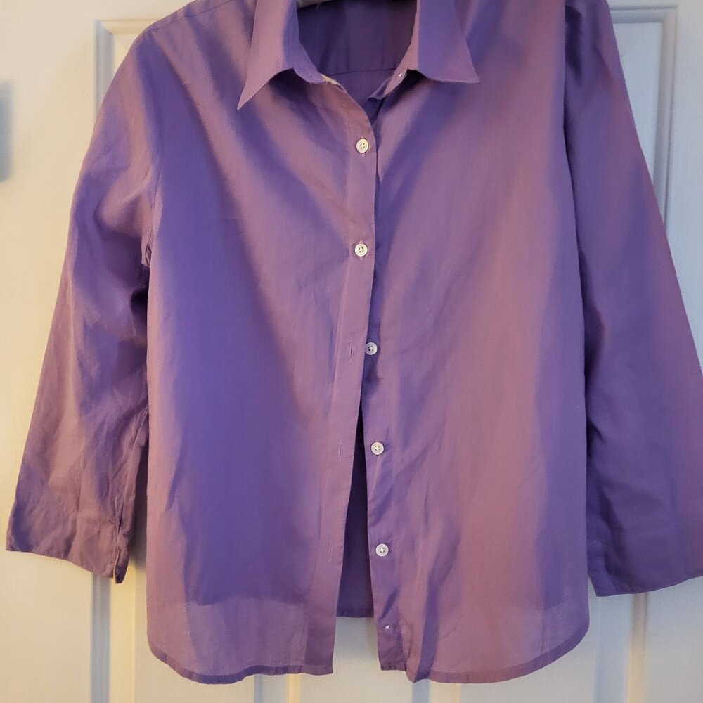 Gap womans purple large button down shirt